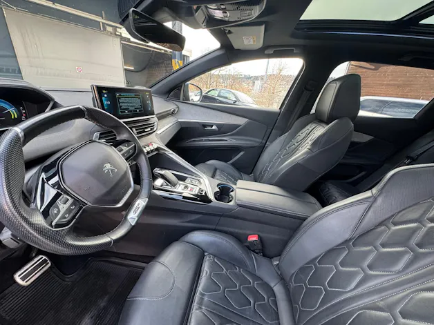 Peugeot 3008 300e Hybrid4 GT EAT8