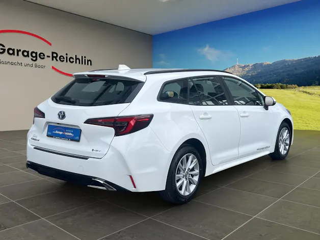 Toyota Corolla Touring Sports 1.8 HSD Comfort