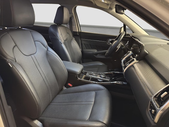 Vehicle image 9 Vehicle image 9