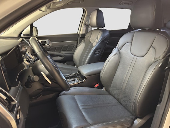 Vehicle image 8 Vehicle image 8