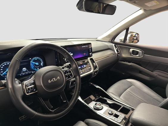 Vehicle image 12 Vehicle image 12