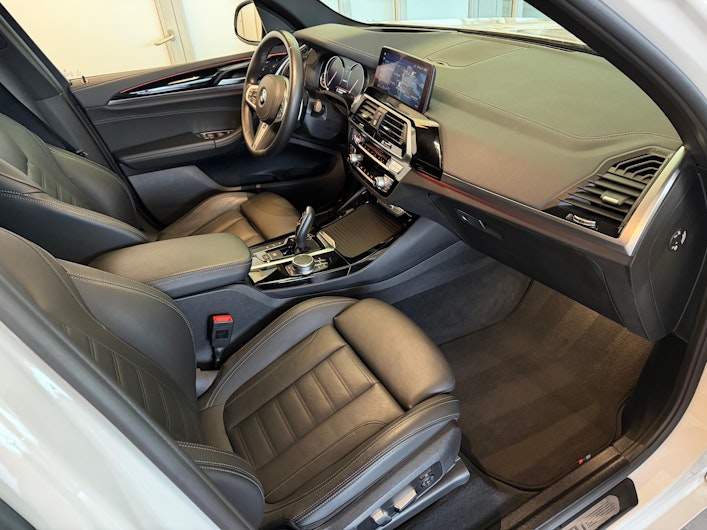 Vehicle image BMW X3