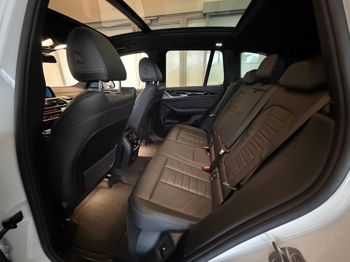 Vehicle image BMW X3