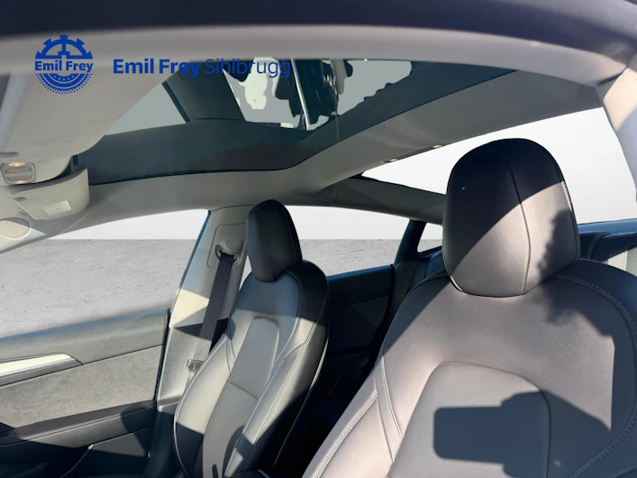 Fahrzeugbild TESLA MODEL 3