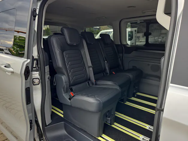 FORD Tourneo C Bus 320 L1 2.0 EcoBlue 170 Titanium X 4x4