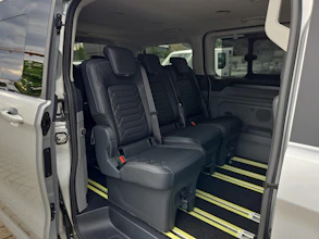 https://vehicle.imgix.net/4176356/88b2ef65-7f9c-4034-89dd-304364d66e19.jpg