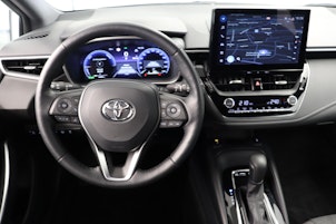 Vehicle image TOYOTA Corolla Touring Sports 1.8 HSD Comfort