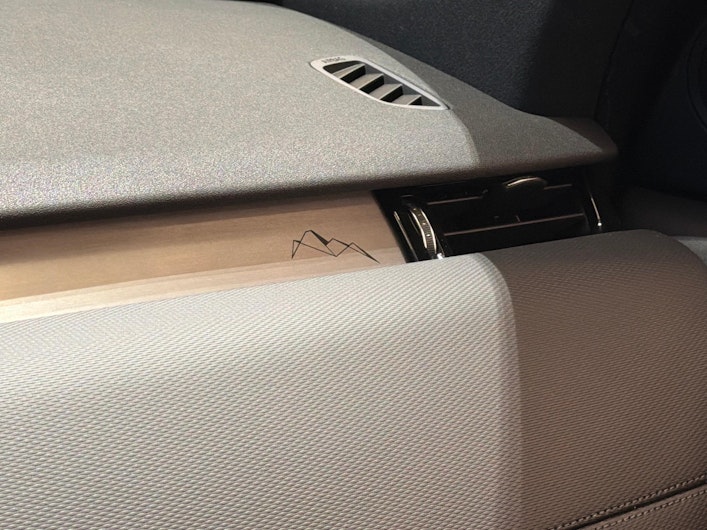 Vehicle image LAND ROVER DISCOVERY SPORT