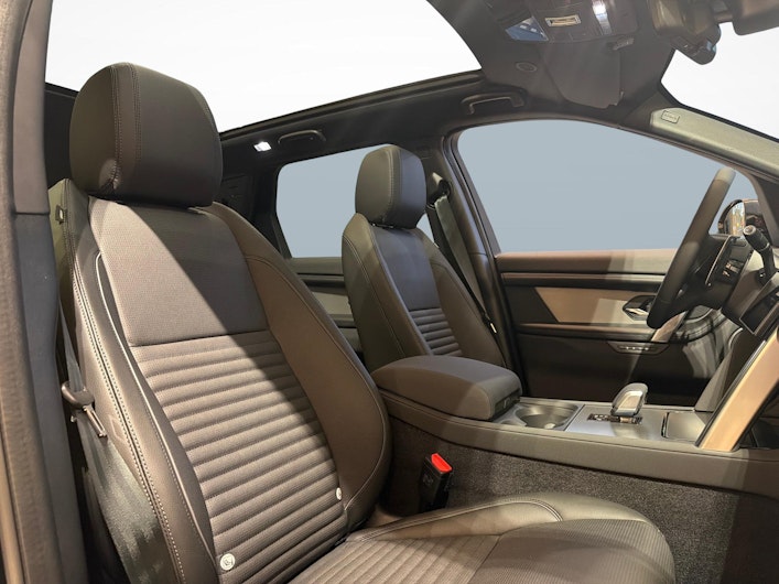 Vehicle image LAND ROVER DISCOVERY SPORT