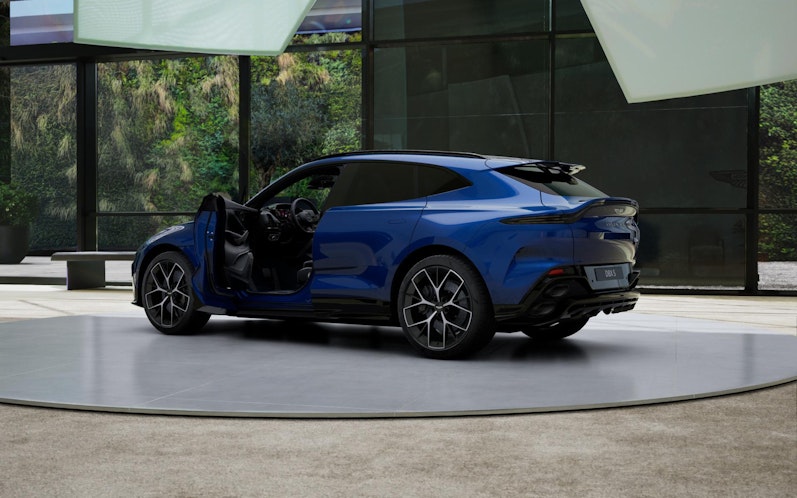 Vehicle image ASTON MARTIN DBX