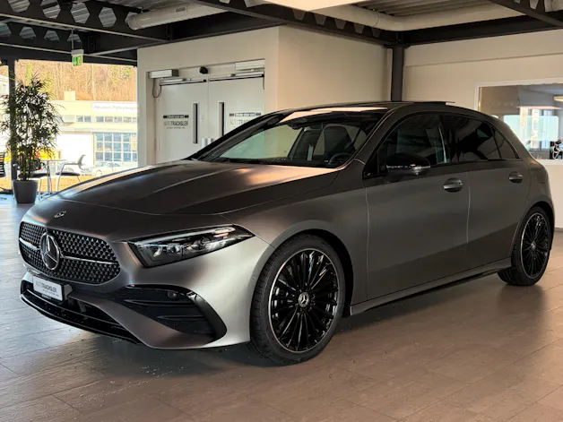 Mercedes-Benz A 220 AMG Line 4m