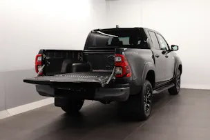 Toyota Hilux Double Cab.-Pick-up 2.8 D-4D MHEV 204 Invincible