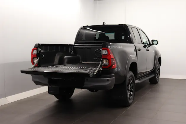 Toyota Hilux Double Cab.-Pick-up 2.8 D-4D MHEV 204 Invincible