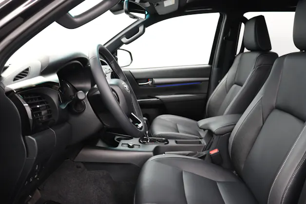 Toyota Hilux Double Cab.-Pick-up 2.8 D-4D MHEV 204 Invincible