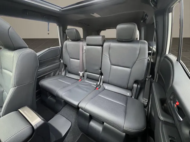 Toyota Land Cruiser 2.8 D 48V Invincible