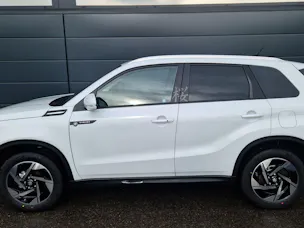 Suzuki Vitara 1.4 T Sakura Top Hybrid 4x4
