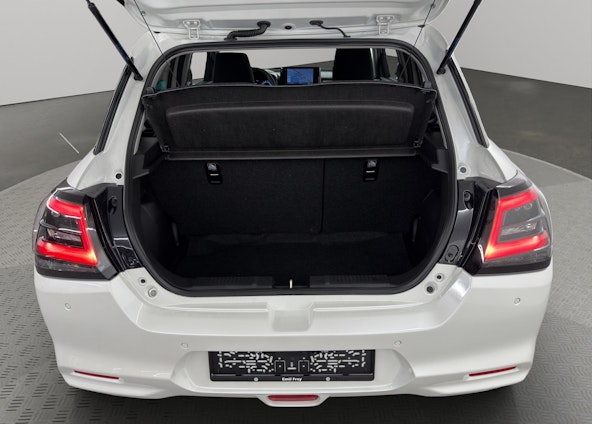 Vehicle image 4 Vehicle image 4