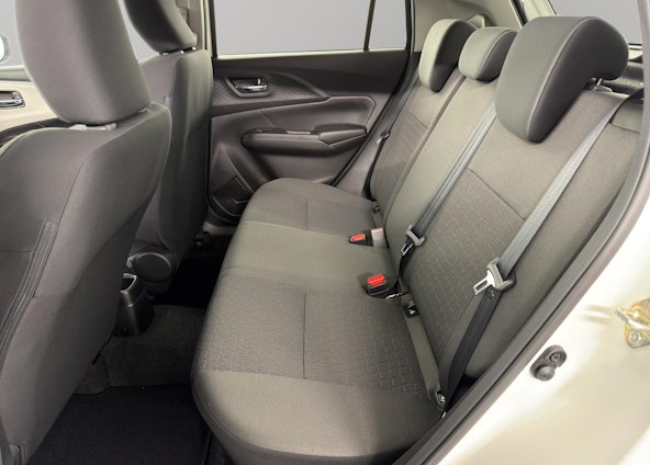 Vehicle image 6 Vehicle image 6