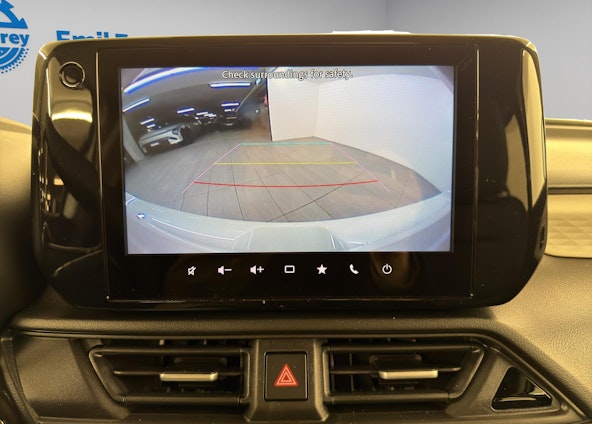 Vehicle image 9 Vehicle image 9