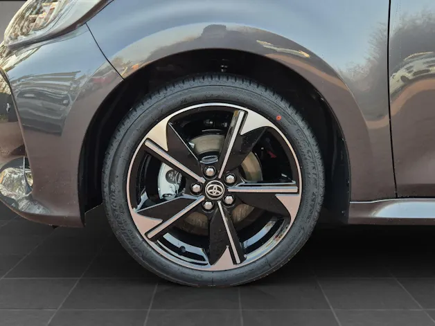 Toyota Yaris 1.5 VVT-i HSD Premium
