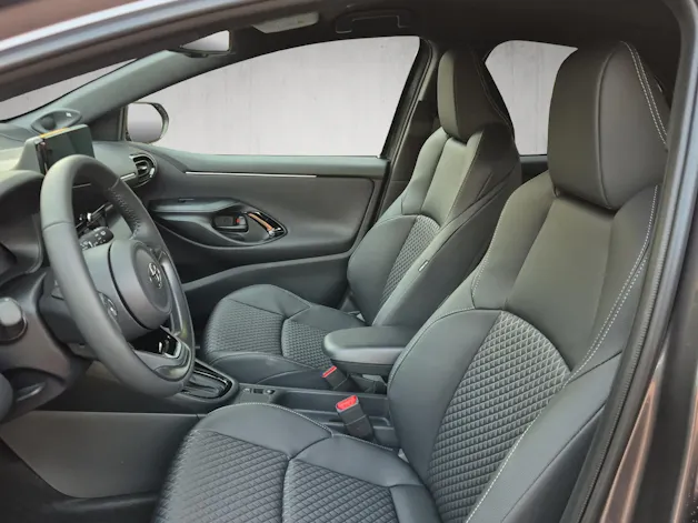 Toyota Yaris 1.5 VVT-i HSD Premium