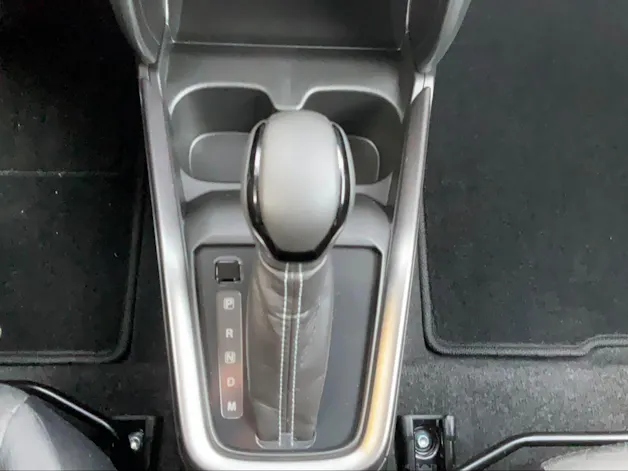 Suzuki Swift 1.2 Sakura Top Hybrid