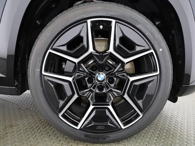 BMW XM 50e Plug-in Hybrid