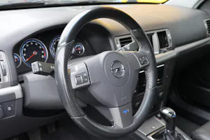 Opel Vectra 2.8 V6 Turbo OPC