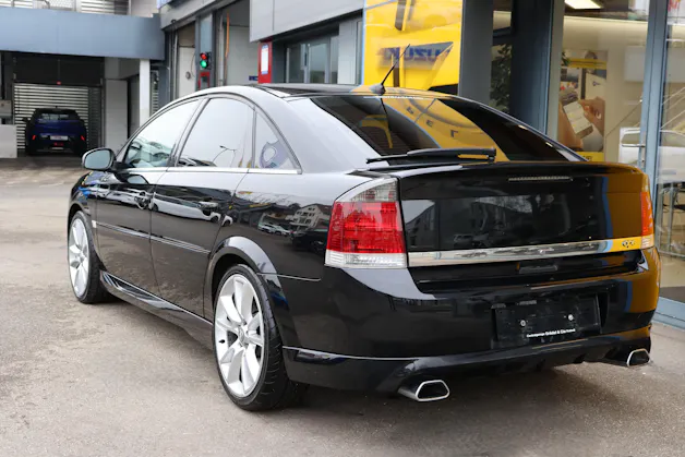 Opel Vectra 2.8 V6 Turbo OPC