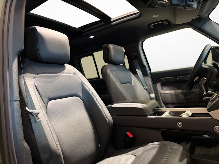 Vehicle image LAND ROVER DEFENDER