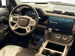 Land Rover Defender 130 3.0 D I6 350 X-Dynamic HSE