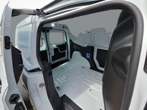 https://vehicle.imgix.net/4176632/bfb2426d-ec6e-4745-9ff7-b4549a3dbbc4.jpg