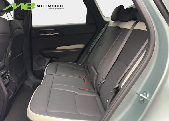 Vehicle image 9 Vehicle image 9