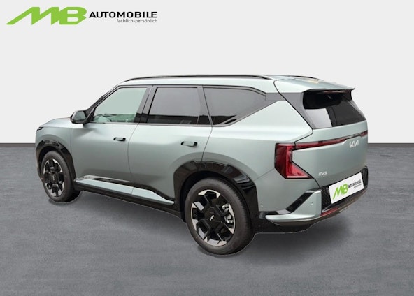 Vehicle image 6 Vehicle image 6