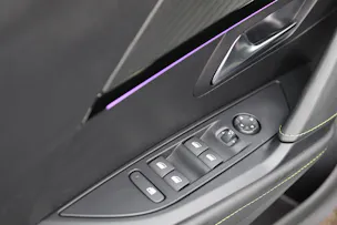 Peugeot 208 1.2 Hybrid 145 GT