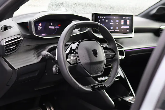 Peugeot 208 1.2 Hybrid 145 GT