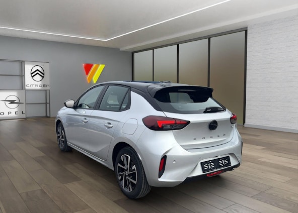 Vehicle image 4 Vehicle image 4