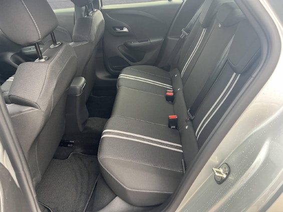 Vehicle image 14 Vehicle image 14