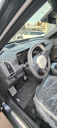 Vehicle image 17 Vehicle image 17