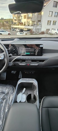 Vehicle image 16 Vehicle image 16