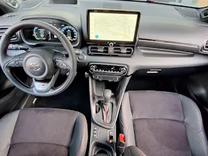 Toyota Yaris 1.5 VVT-i HSD GR Sport