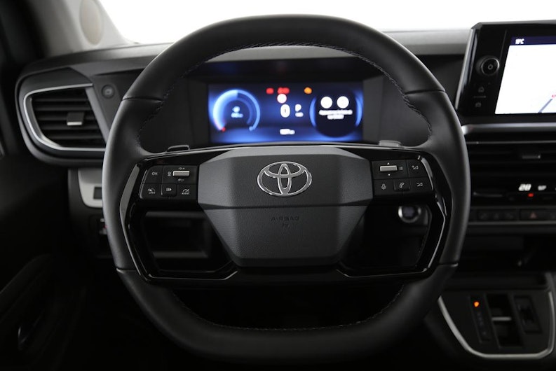 Vehicle image TOYOTA PROACE