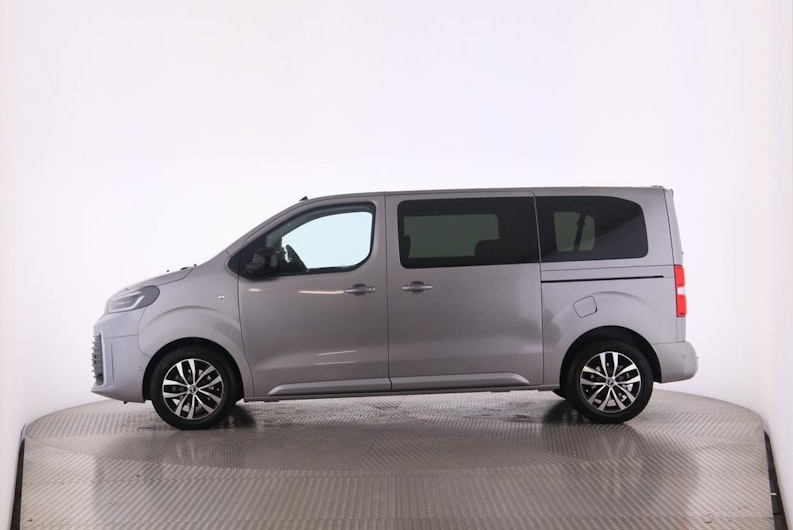 Vehicle image TOYOTA PROACE