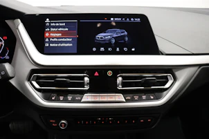 image du véhicule BMW 118i