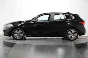 image du véhicule BMW 118i