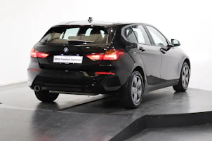 image du véhicule BMW 118i