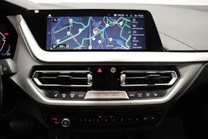 image du véhicule BMW 118i