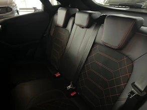 https://vehicle.imgix.net/4176972/52506f88-ef71-4a21-b757-75703254aa86.jpg