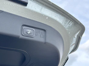 https://vehicle.imgix.net/4176974/f12442cf-81bd-4b81-bbd5-f49dc2be017a.jpg