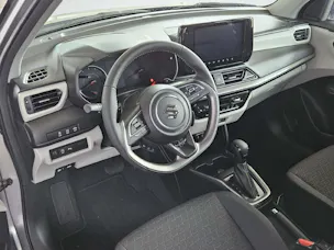 Suzuki Swift 1.2 Sakura Top Hybrid
